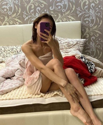 Моя нежность и креативность поразят даже самого искушенного гурмана. 💋 В Москве я считаю все самые сокровенные и желанные фантазии. Мое тело – источник бесконечного наслаждения, мои руки – ключ к вашему релаксу, мои губы – инструмент воплощения ваших мечтаний. 😉 У меня есть страница с фото и отзывами, чтобы вы смогли убедиться в моей красоте и качестве услуг. Буду рада каждой встрече, потому что мои возможности безграничны! 💫 Инусик